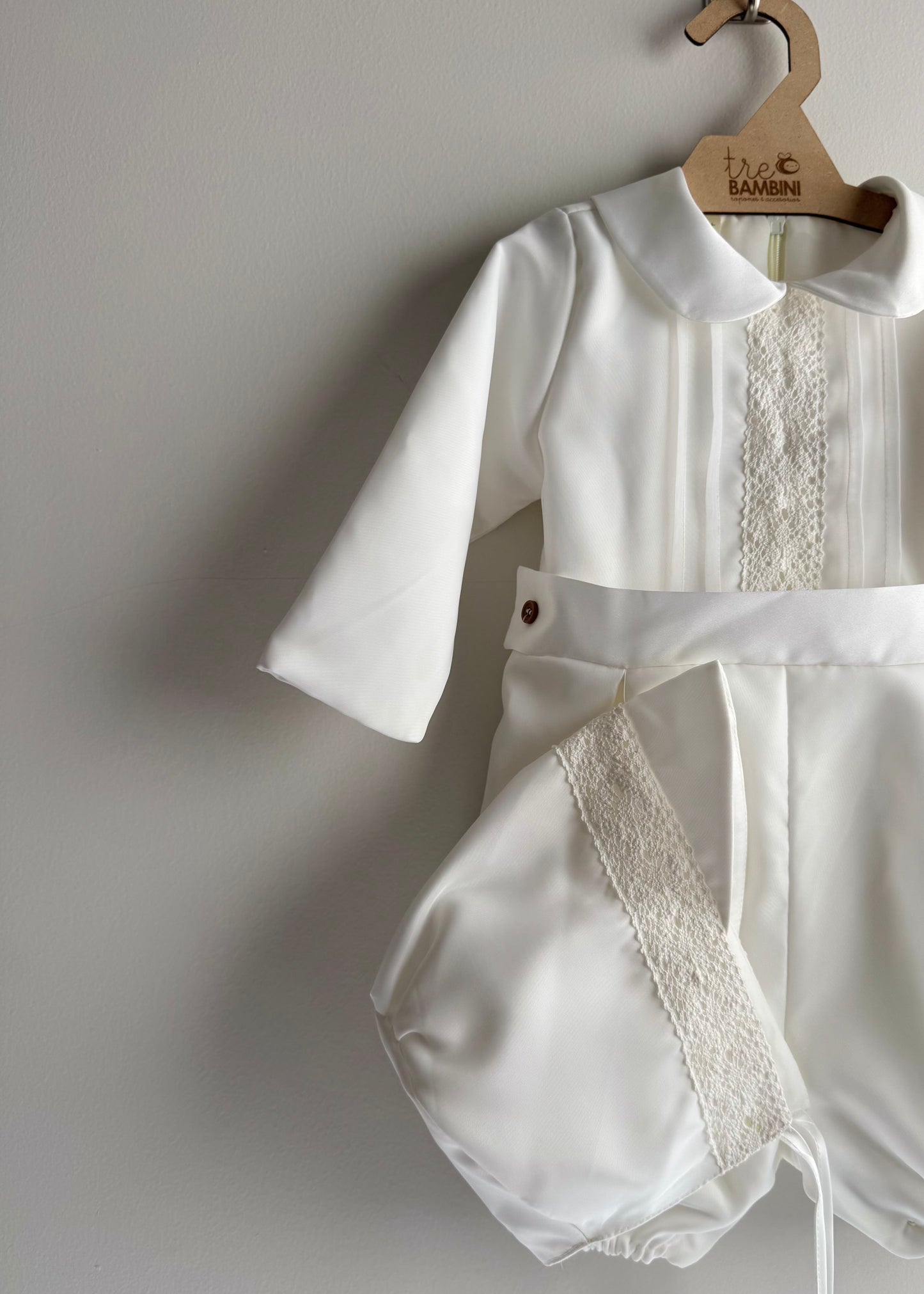Traje de bautizo para niño marca Tre Bambini - Modelo Toscana Perla manga larga
