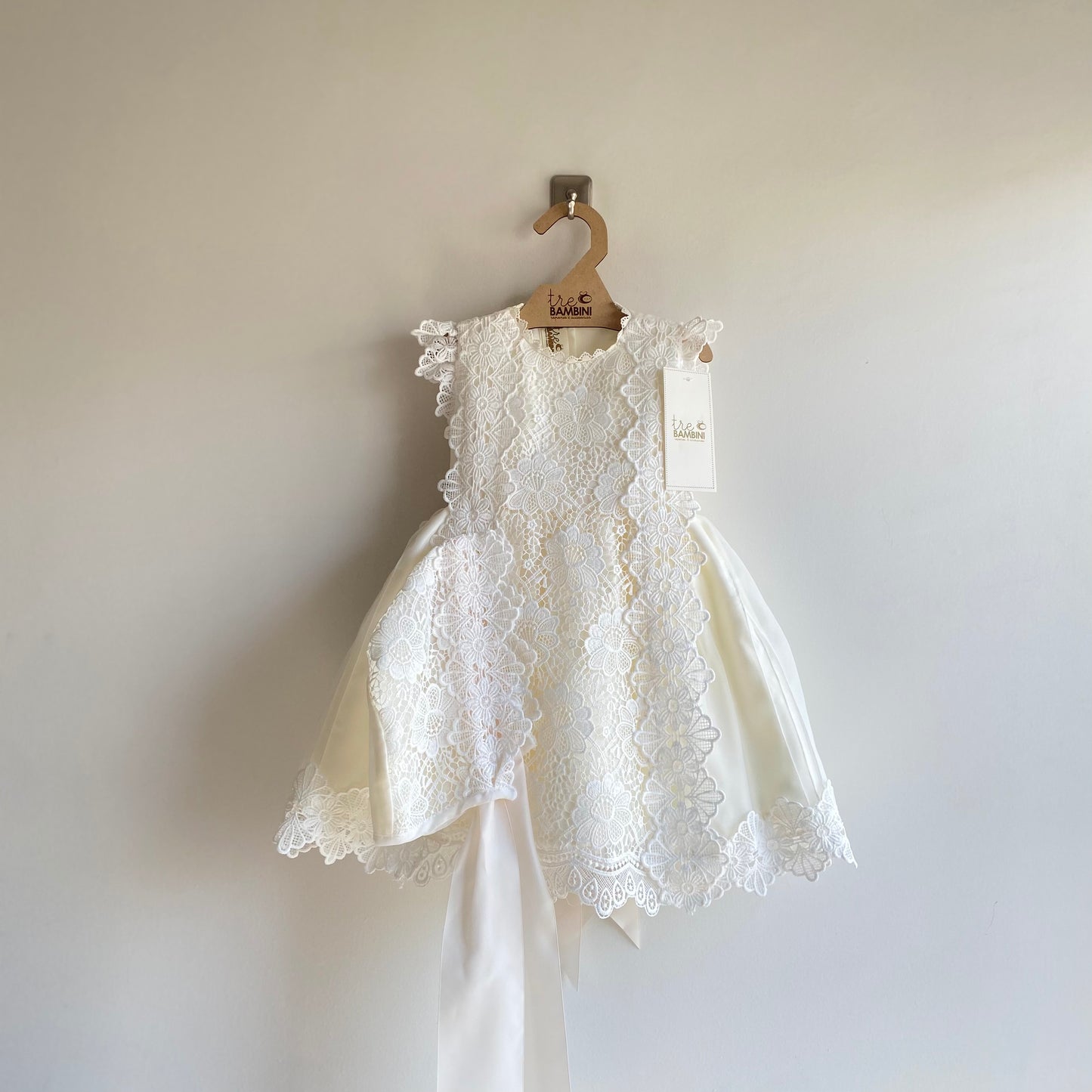 Ropón de bautizo para niña - Modelo Catania