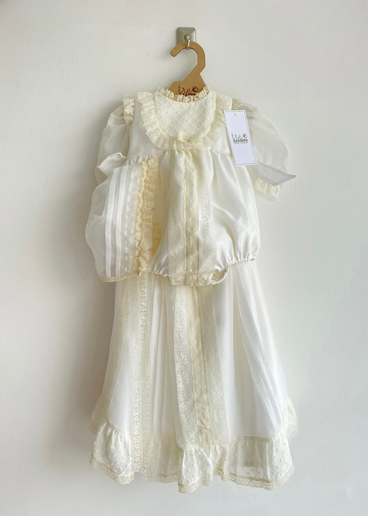 Ropón de bautizo para niña - Modelo Salerno