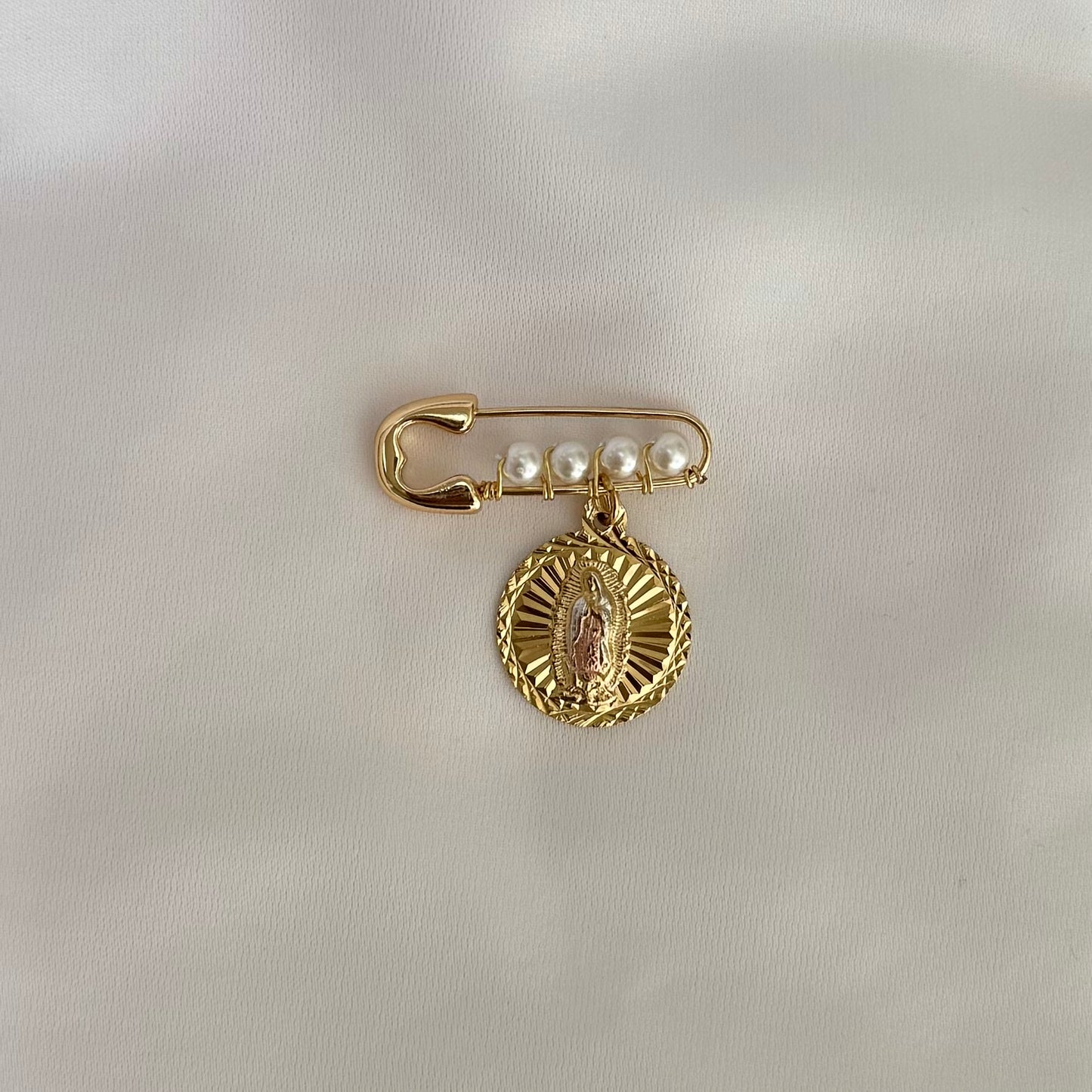 Prendedor con medalla religiosa para bebé - PR215