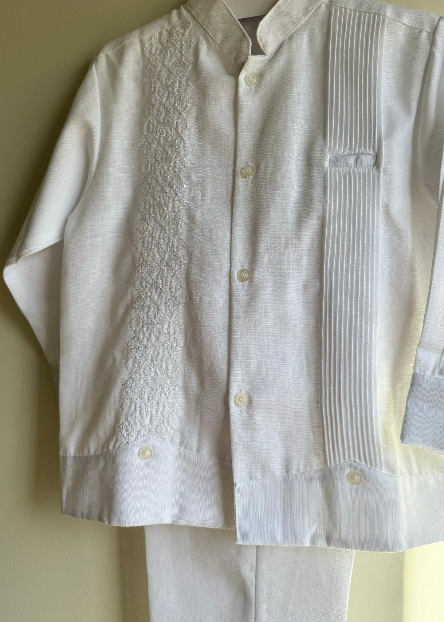 Traje con guayabera para niño manga larga - modelo tikal CH