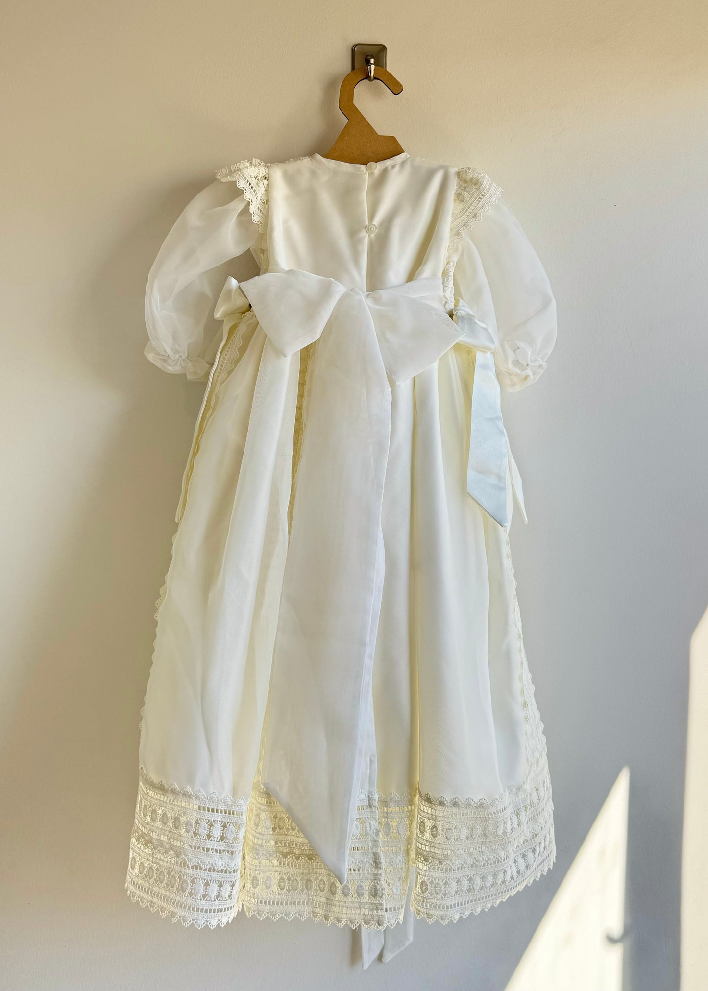 Ropón de bautizo para niña marca Tre Bambini - Modelo Roma