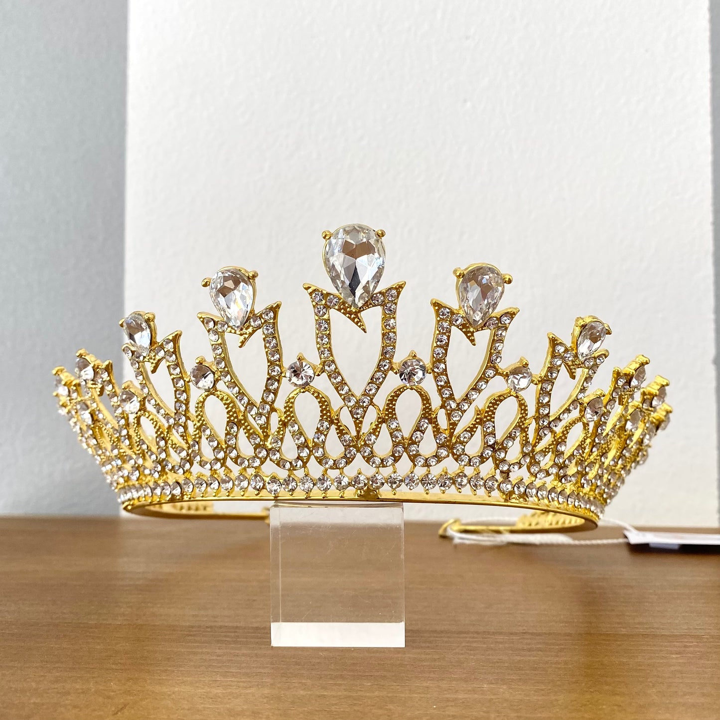 Tiara COR005