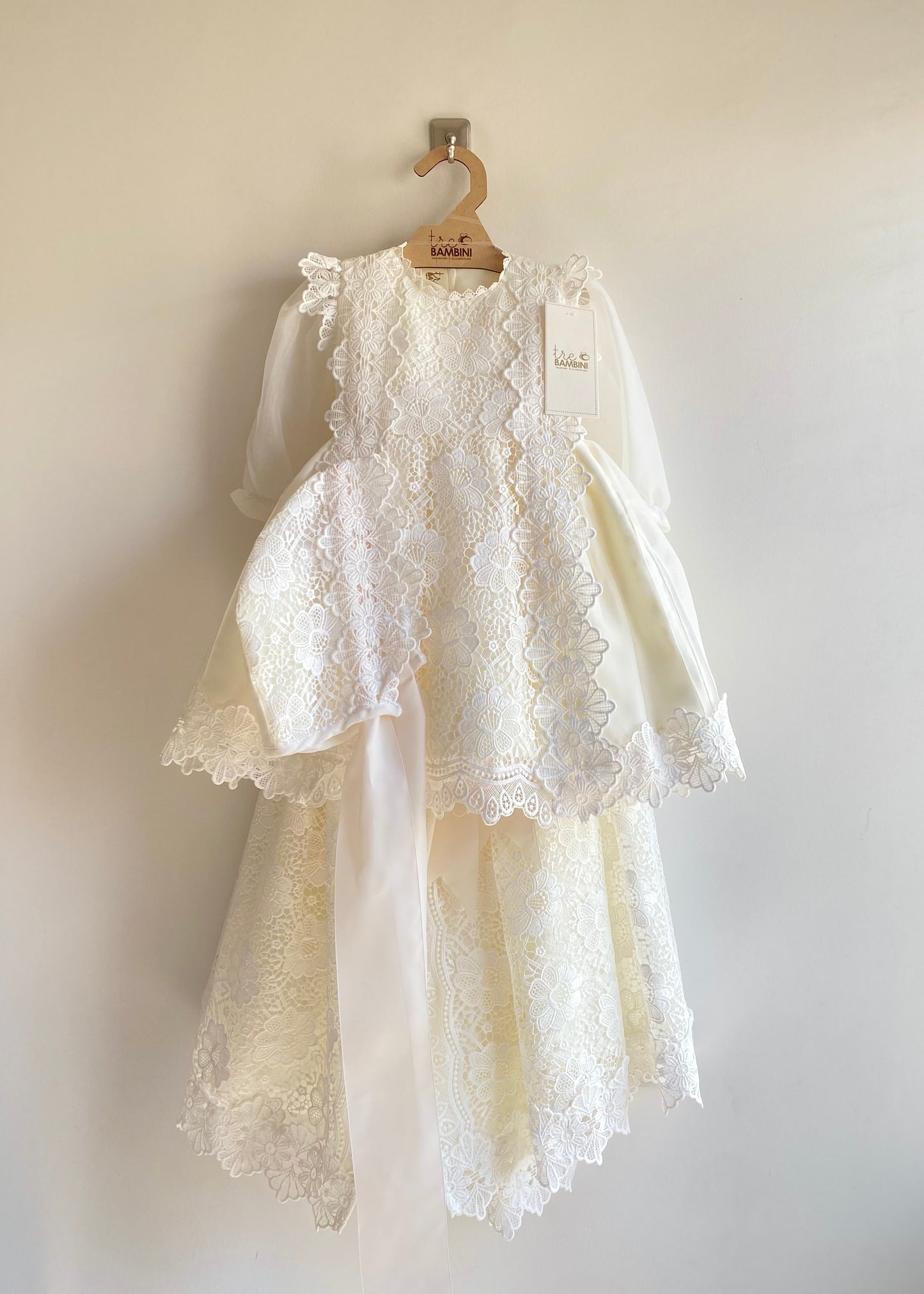 Ropón de bautizo para niña - Modelo Catania