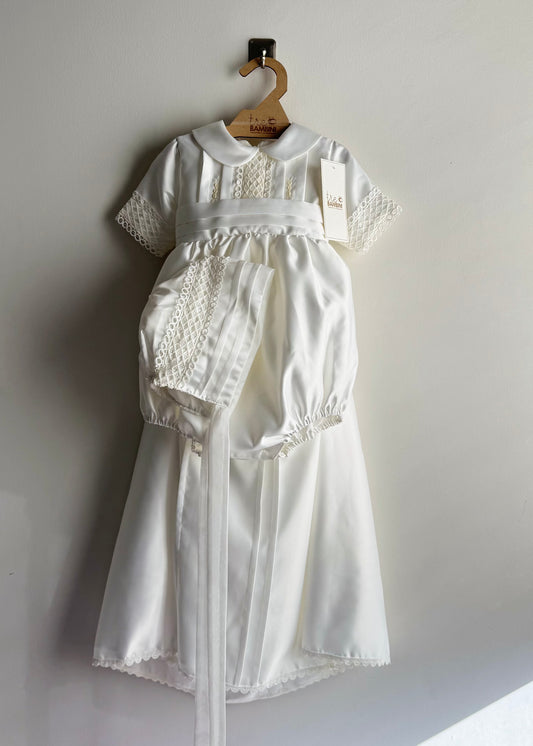Traje de bautizo para niño marca Tre Bambini - Modelo Varenna manga corta