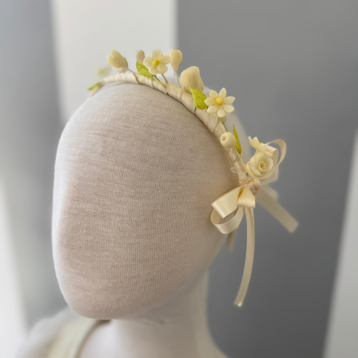 Diadema de flores COR124