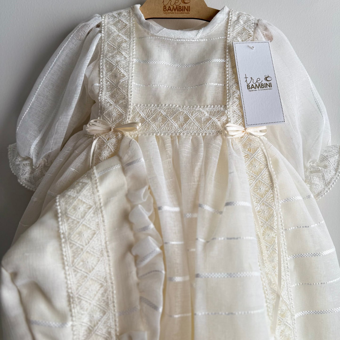 Ropón de bautizo para niña marca Tre Bambini - Modelo Florencia