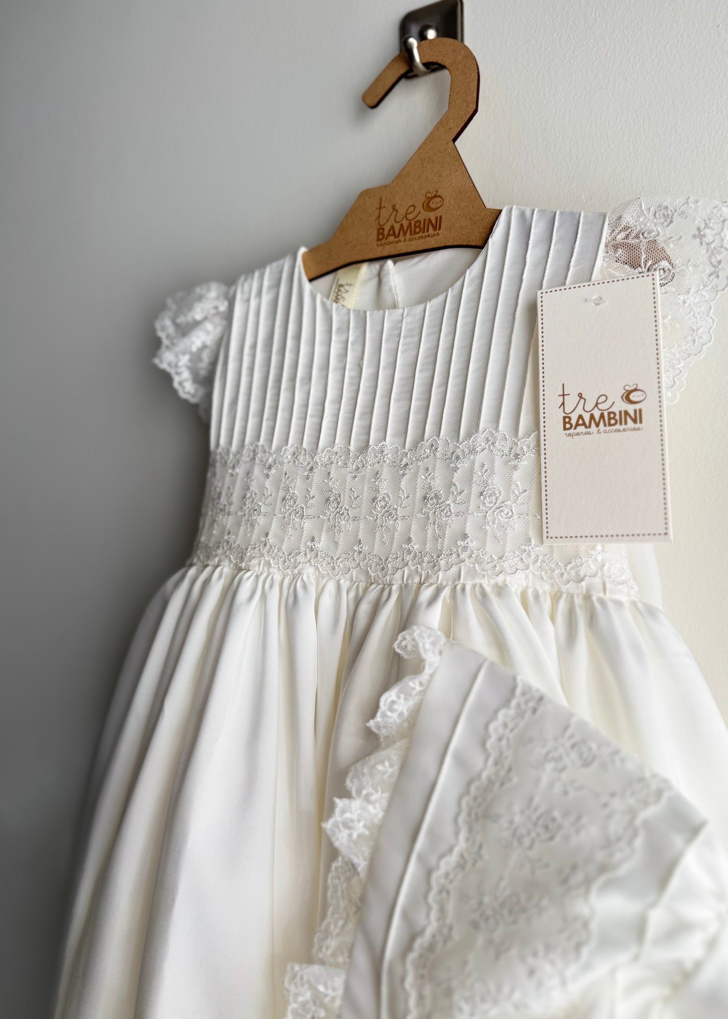 Ropón de bautizo para niña marca Tre Bambini - Modelo I. Minore