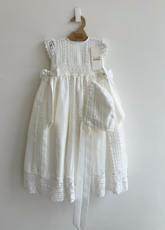 Ropón de bautizo para niña marca Tre Bambini - Modelo Roma